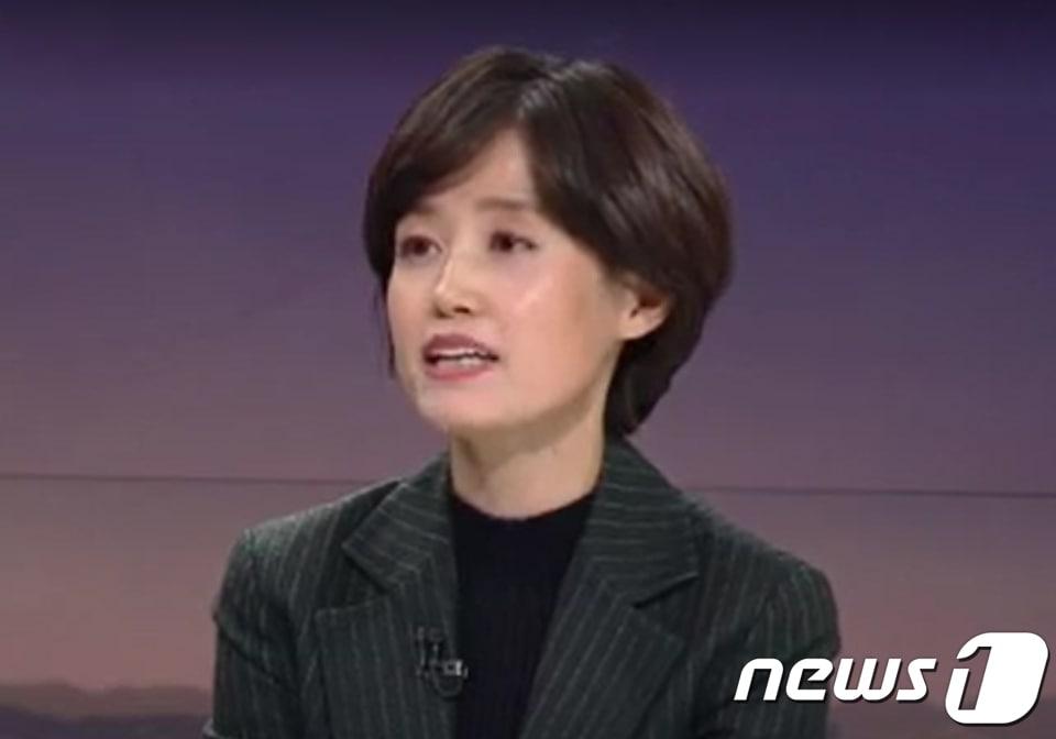 본문 이미지 - 2020년 11월 30일 '윤석열 검찰총장 감찰'과 관련해 JTBC와 인터뷰를 하고 있는 당시 박은정 법무부 감찰담당관. (jtbc 갈무리) ⓒ 뉴스1