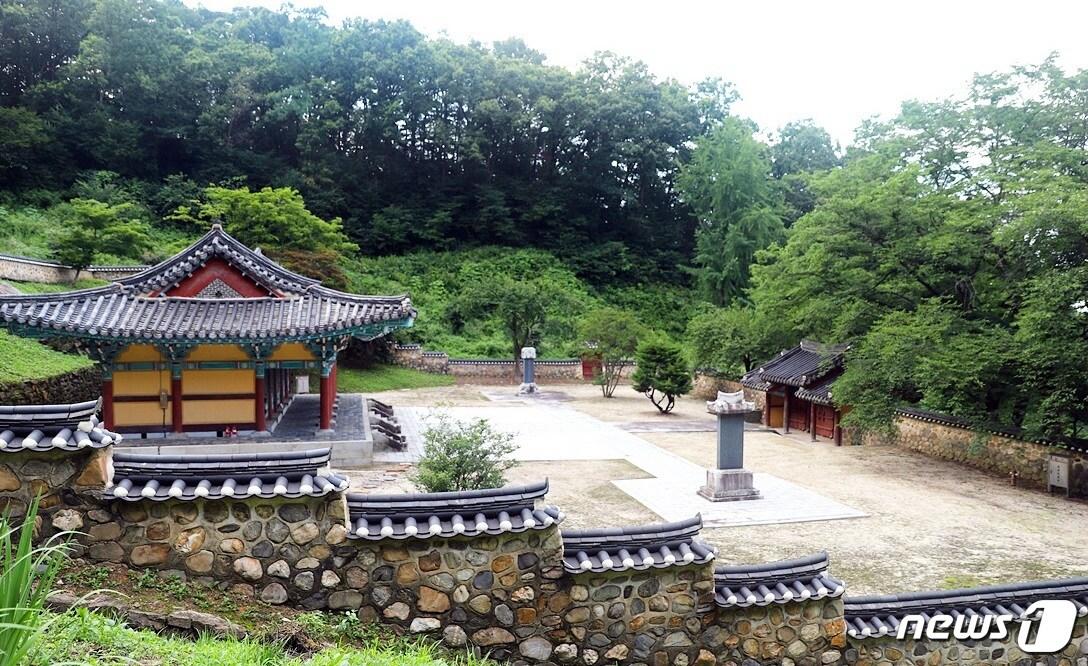본문 이미지 - 충북기념물 1호인 진천 길상사.ⓒ 뉴스1