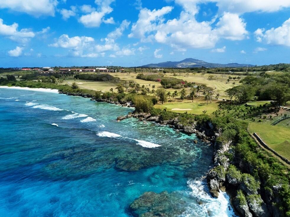 본문 이미지 - 사이판의 한 리조트에서 바라본 풍경. 마리아나관광청 제공