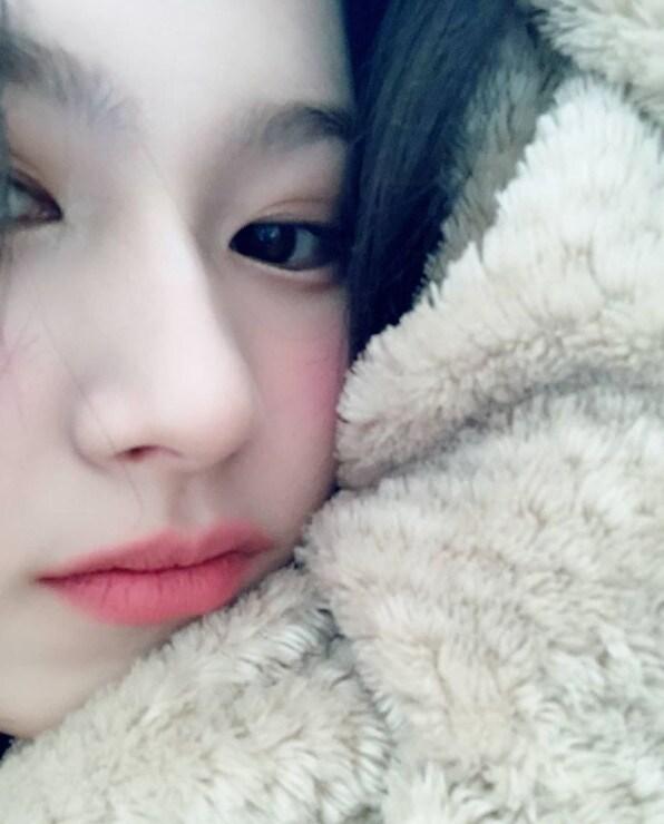 본문 이미지 - 트와이스 사나/ 사진=트와이스 인스타그램ⓒ 뉴스1