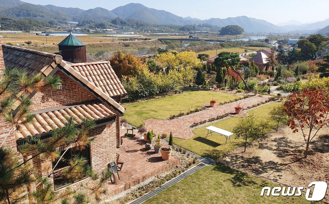 민간정원으로 등록 괴산군 불정면 괴산트리하우스.(괴산군 제공)ⓒ 뉴스1