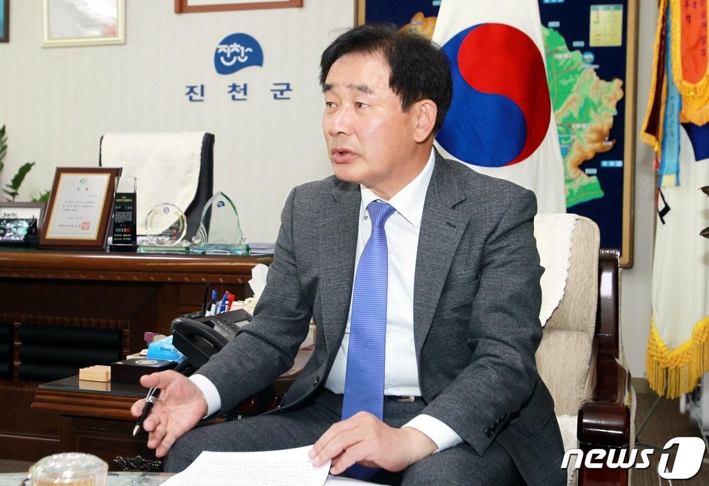 본문 이미지 - 송기섭 진천군수.ⓒ 뉴스1