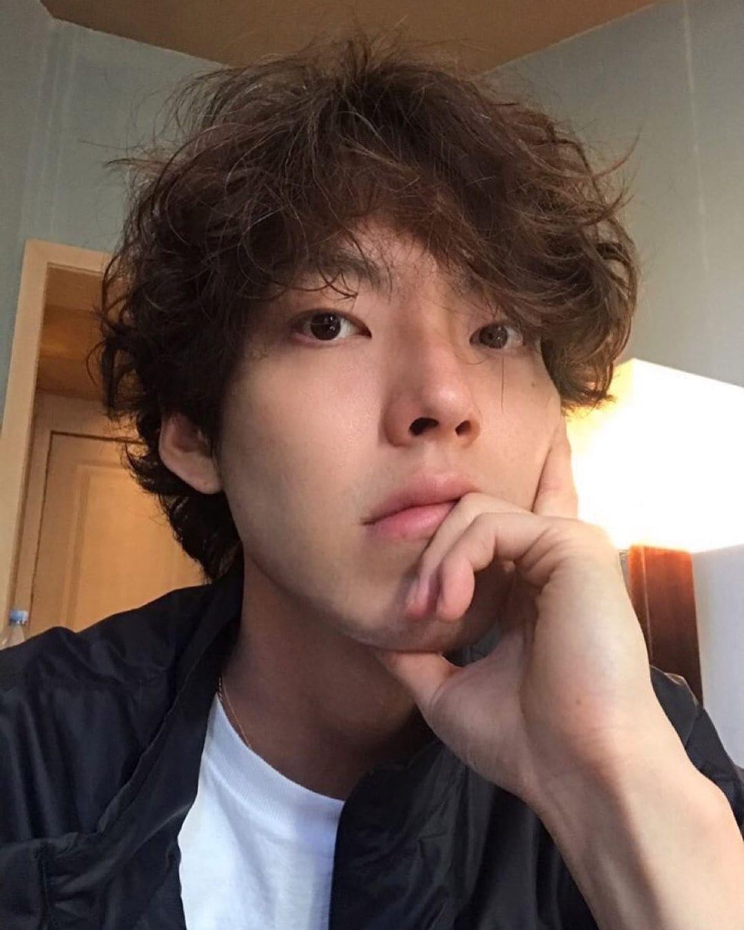 본문 이미지 - 김우빈 SNS ⓒ 뉴스1