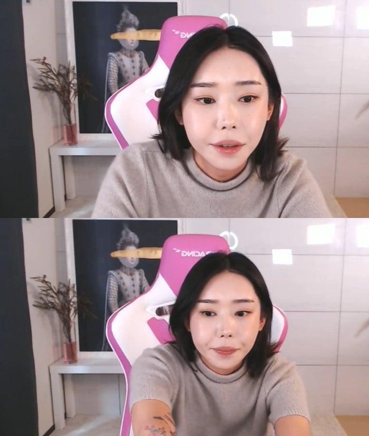 본문 이미지 - BJ 꽃자/ 사진=꽃자 아프리카TV 채널 영상 갈무리 ⓒ 뉴스1