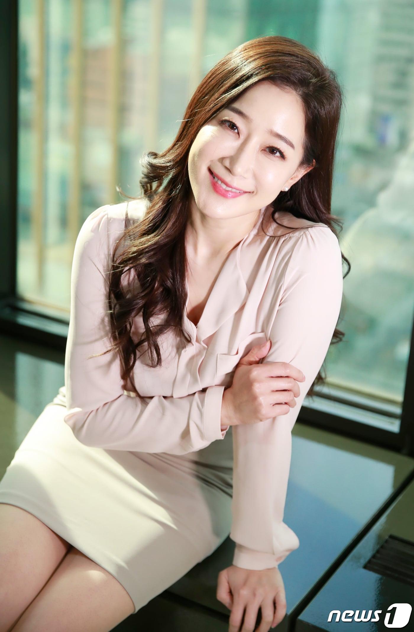 본문 이미지 - 서울 종로구 공평동 사무실, 탤런트 김하영 인터뷰. 2020.2.24/뉴스1 ⓒ News1 권현진 기자