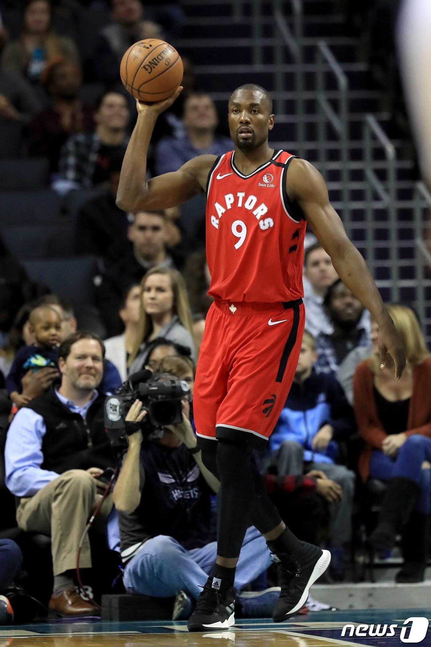 본문 이미지 - 토론토 랩터스 서지 이바카. ⓒ AFP=뉴스1