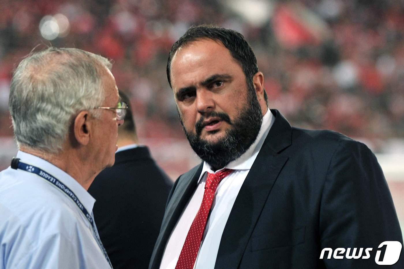 잉글랜드 챔피언십 버밍엄 포레스트와 그리스 1부 올림피아코스 구단주인 마리나키스가 코로나19 확진자로 확인됐다. ⓒ AFP=뉴스1