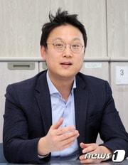 본문 이미지 - 김승범 국토부 공공택지기획과장이 3기 신도시 분양주택의 장점을 설명하고 있다./ 장수영 기자 ⓒ 뉴스1