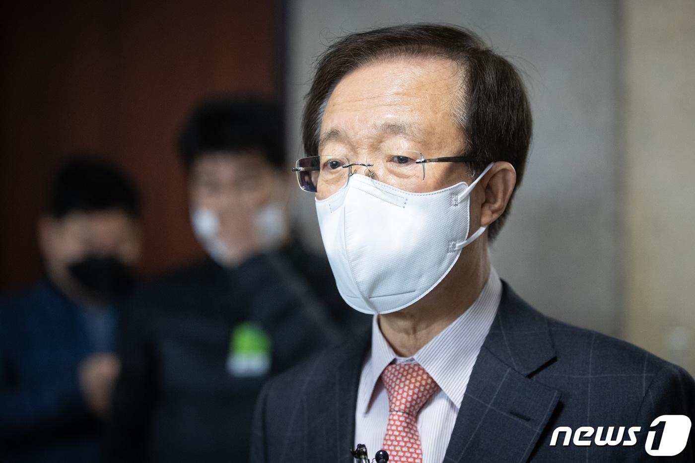 본문 이미지 - 미래통합당 공천관리위원장 직무대행을 맡은 이석연 공천관리위원회 부위원장 2020.3.14/뉴스1 ⓒ News1 유승관 기자