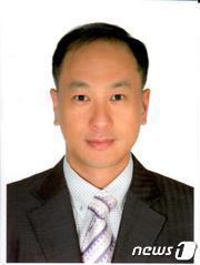 본문 이미지 - 17일 한국교통대는 식품공학전공 육현균 교수가 국제 저명 학술지 '푸드 컨트롤'의 공동 편집자로 선임됐다고 밝혔다. 사진은 육현균 교수.(교통대 제공)2020.03.17/ⓒ 뉴스1