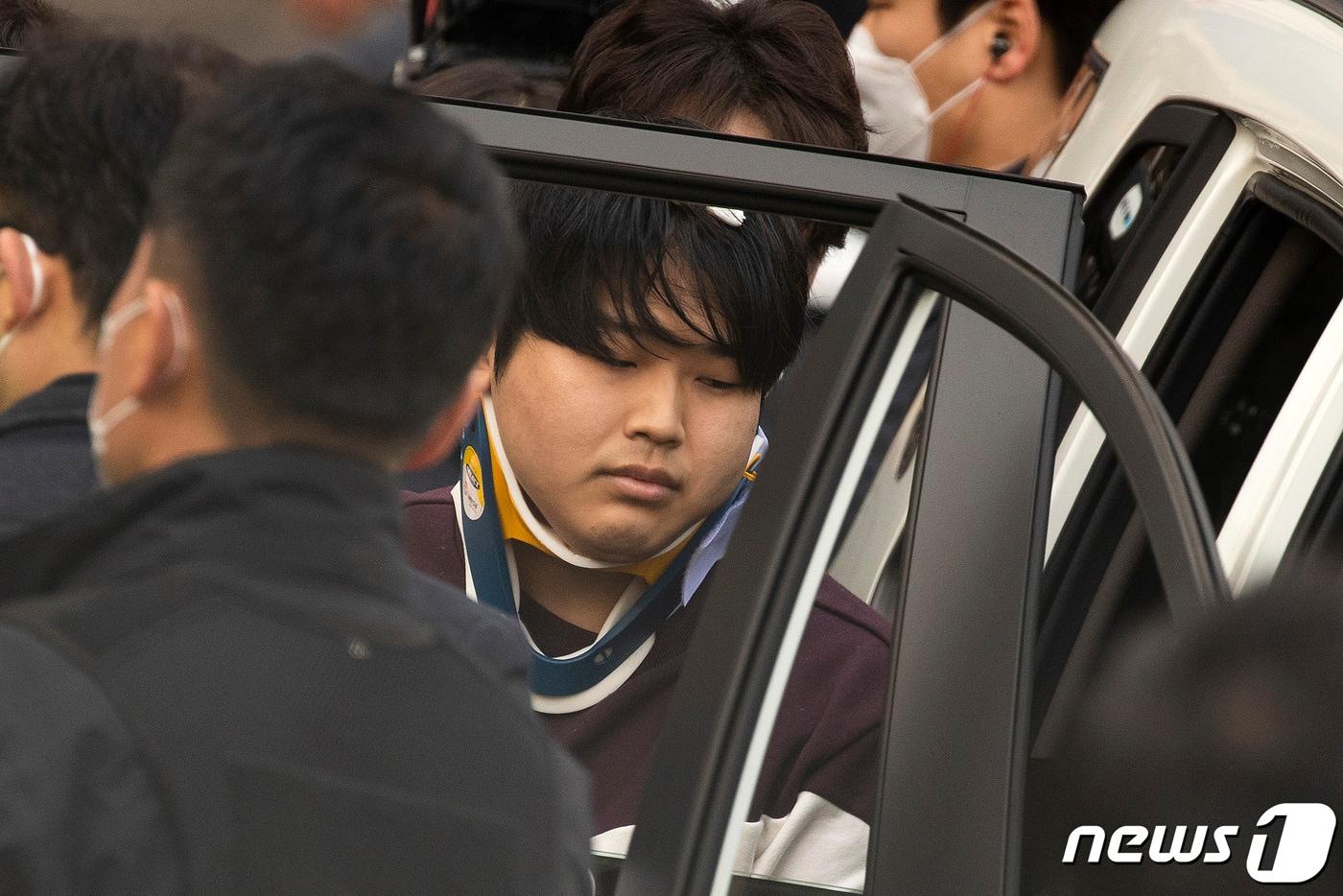 인터넷 메신저 텔레그램에서 미성년자를 포함한 여성들의 성 착취물을 제작 및 유포한 혐의를 받는 '박사방' 운영자 조주빈(25). 2020.3.25/뉴스1 ⓒ News1 송원영 기자