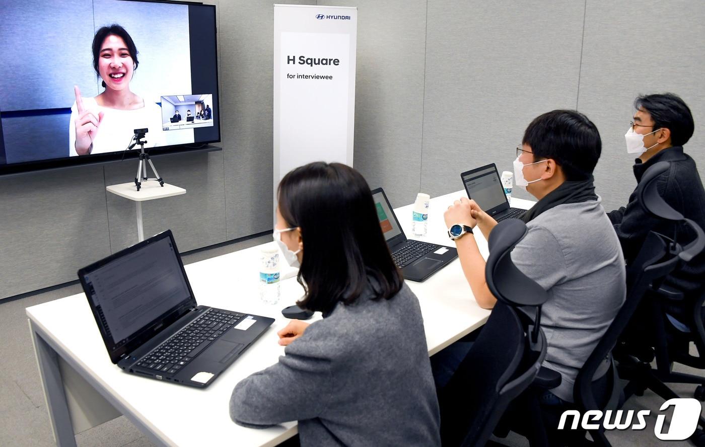 서울 서초구 현대차그룹 양재동 사옥에 마련된 현대자동차 화상면접장 ⓒ 뉴스1