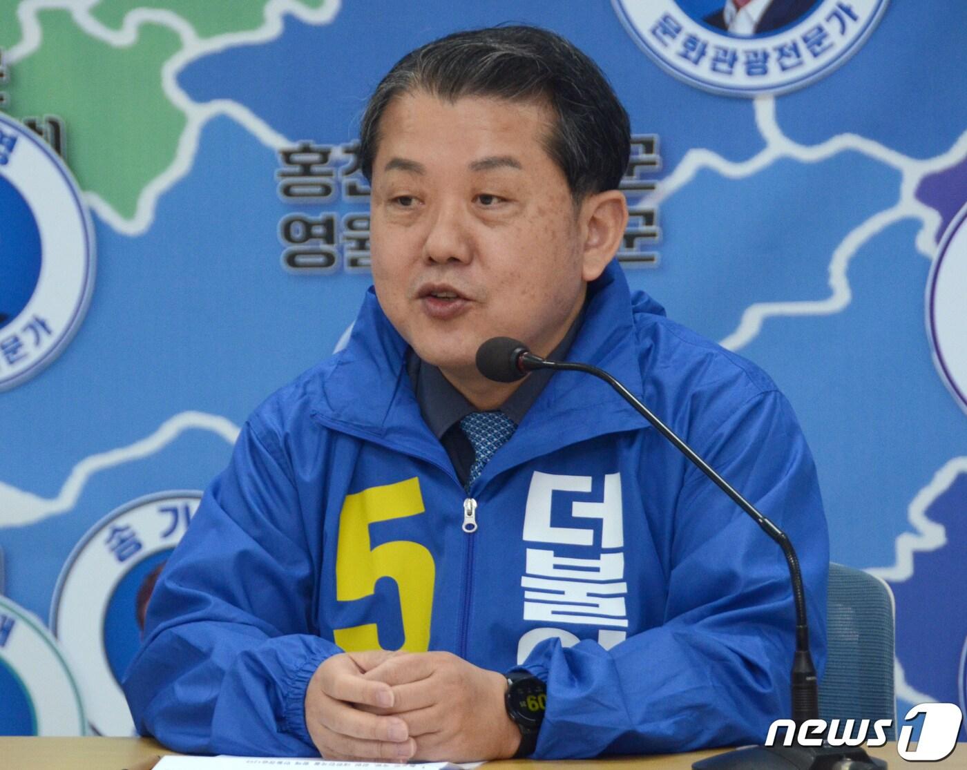 본문 이미지 -  김병주 전 연합사부사령관이 더불어시민당 비례대표 12순위를 받아 가장 먼저 국회 입성을 확정했다./뉴스1 ⓒ News1 하중천 기자
