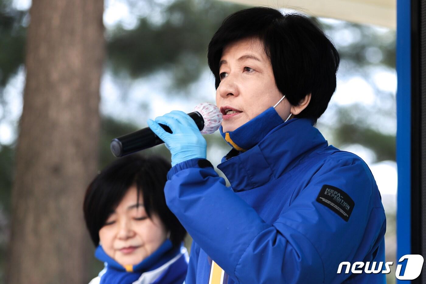 본문 이미지 - 김영주 더불어민주당 의원. 2020.4.14/뉴스1 ⓒ News1 성동훈 기자