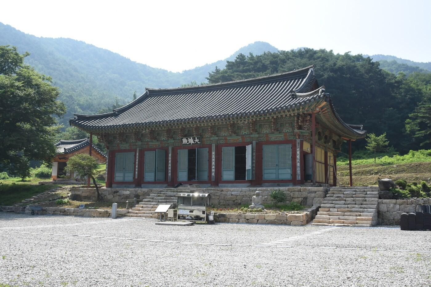 본문 이미지 - '안동 봉황사 대웅전' 전경.(문화재청 제공)ⓒ 뉴스1