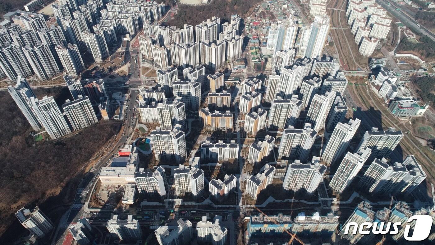 본문 이미지 - 서울 강동구 상일동 고덕아르테온 전경.(제공=현대건설)ⓒ 뉴스1