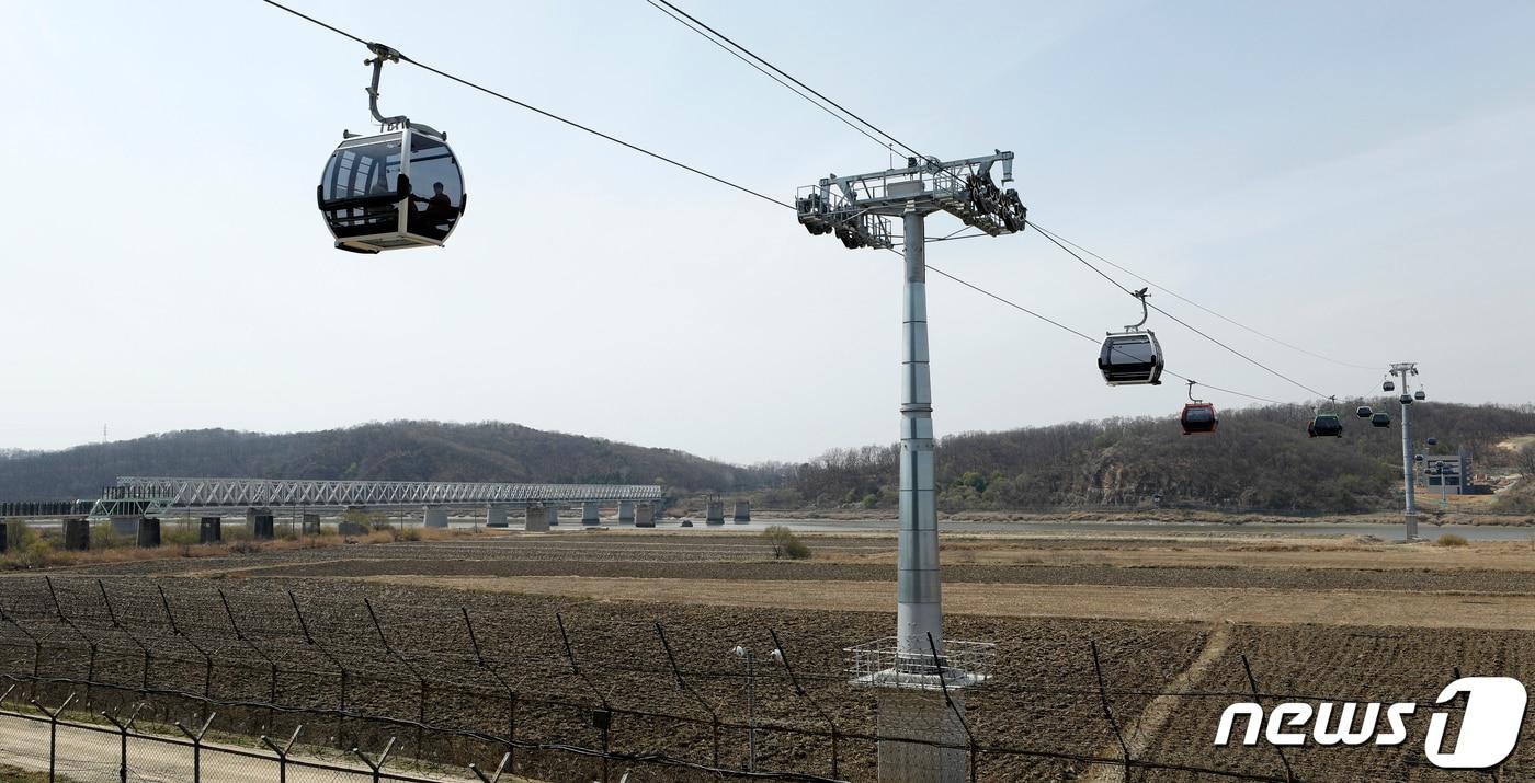 본문 이미지 - 경기 파주 임진각 평화 곤돌라. 2020.4.6 ⓒ 뉴스1 안은나 기자