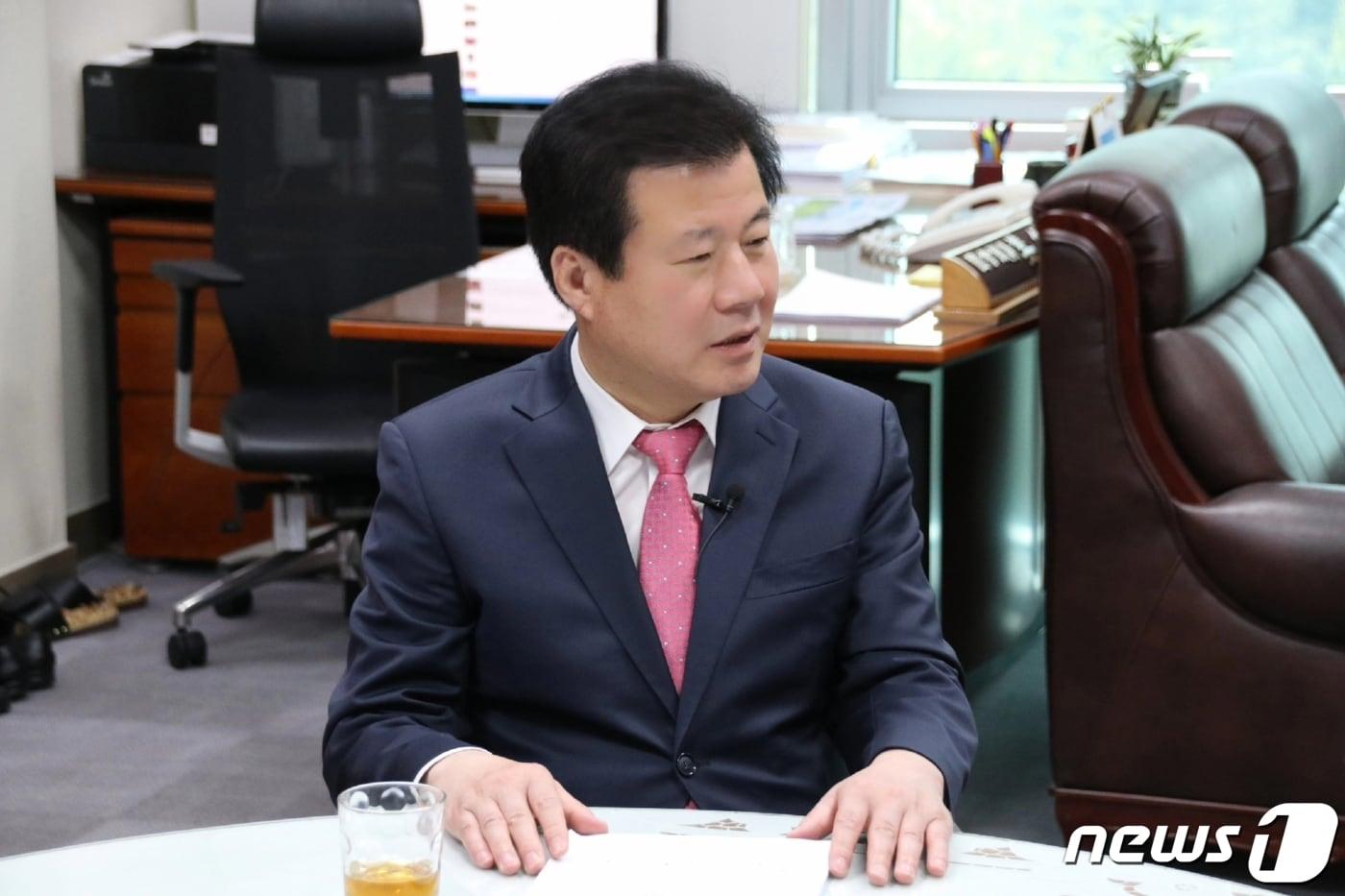 본문 이미지 - 강석진 산청함양거창합천 미래통합당 국회의원 후보ⓒ 뉴스1