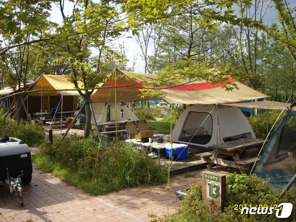 본문 이미지 - 충북 청주 문암생태공원 캠핑장.ⓒ 뉴스1