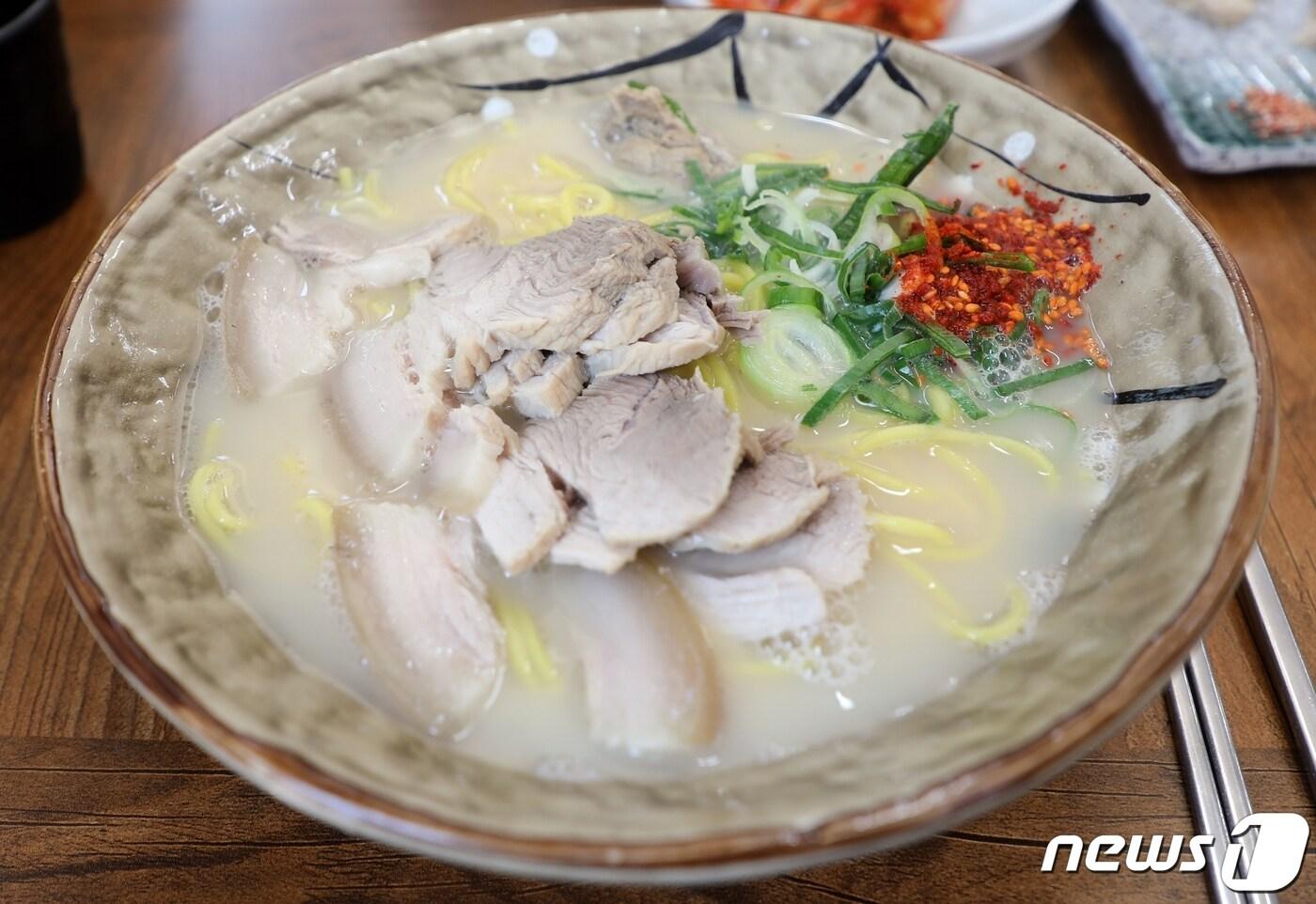 제주 향토음식 고기국수. ⓒ News1 DB