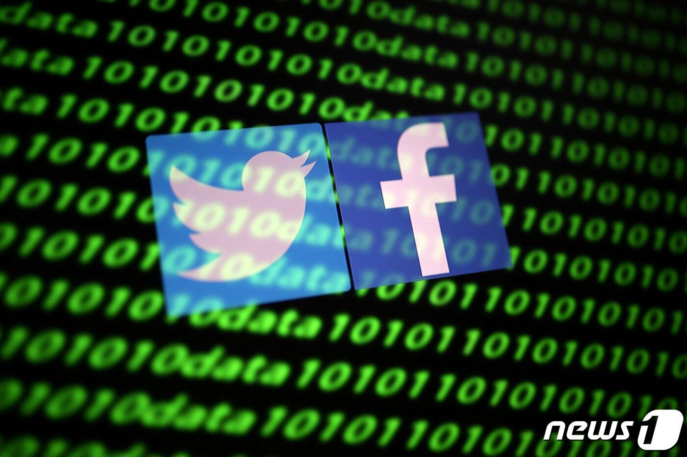 세계 최대 소셜미디어 기업인 페이스북과 트위터 로고. ⓒ 로이터=뉴스1