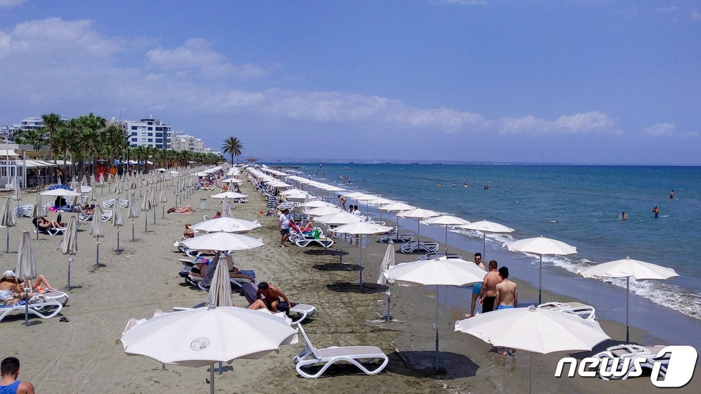 키프러스 맥켄지 해변.ⓒ AFP=뉴스1
