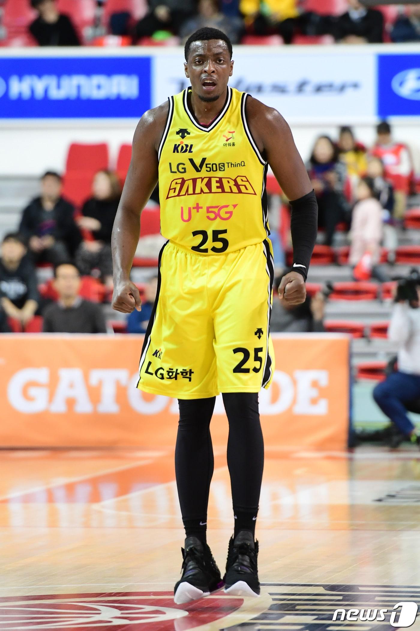 본문 이미지 - 창원 LG가 외국인 선수 캐디 라렌과 재계약했다. (창원 LG 제공) ⓒ 뉴스1