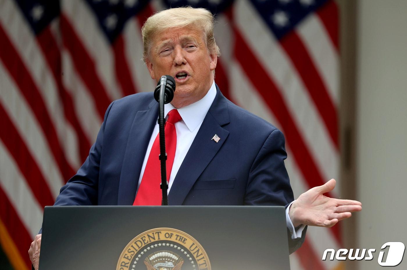 29일(현지시간) 도널드 트럼프 미국 대통령이 백악관 로즈가든에서 홍콩 관련 기자회견을 하고 있다. ⓒ 로이터=뉴스1