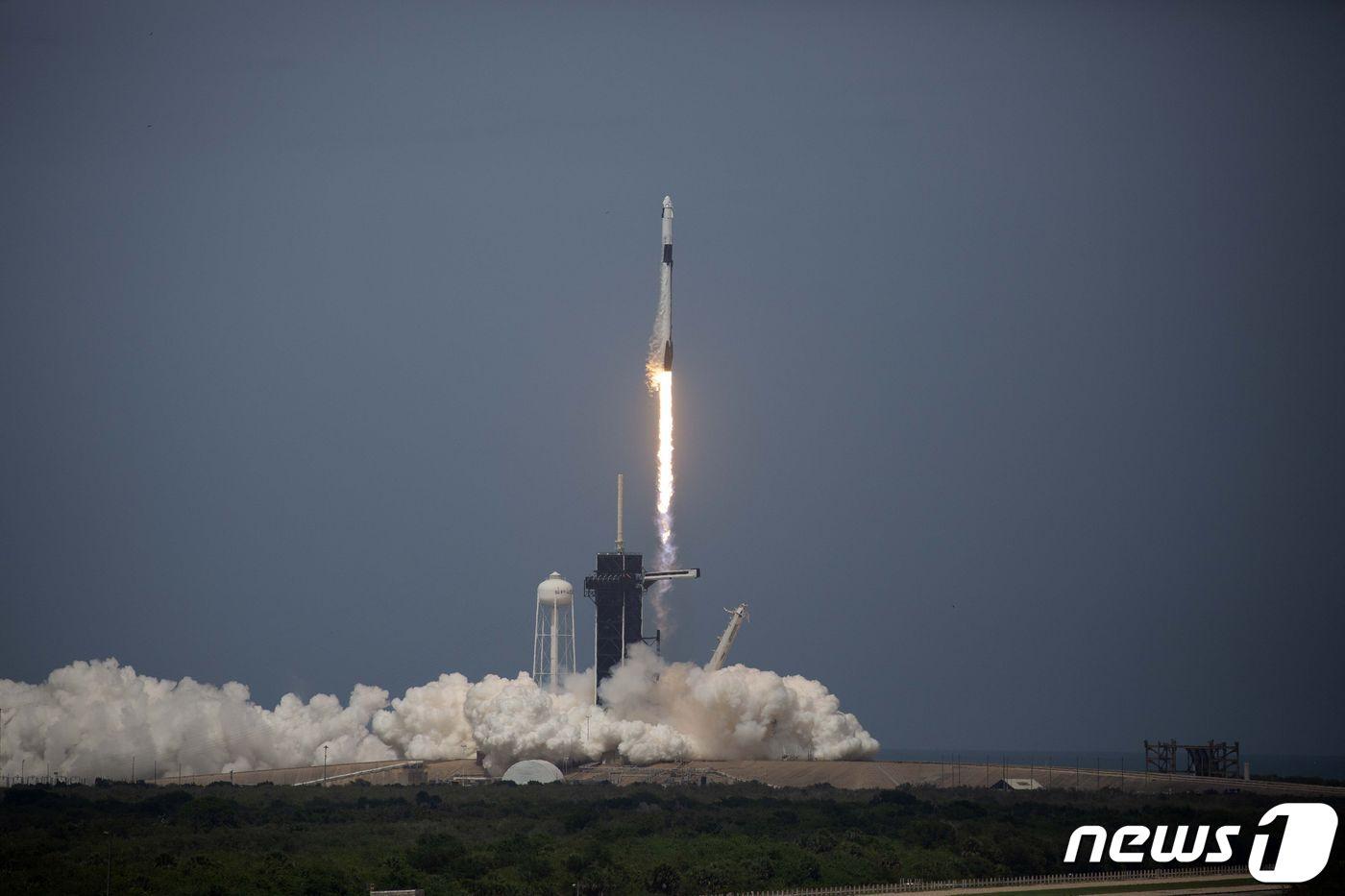 스페이스X 유인우주선 '크루드래곤' ⓒ AFP=뉴스1