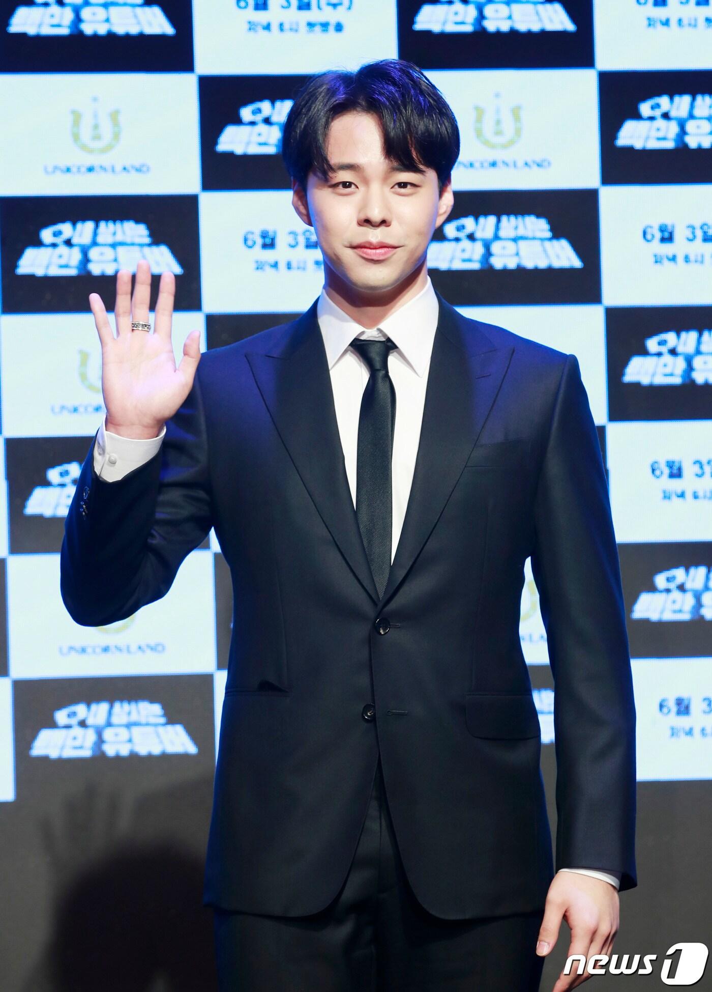 본문 이미지 - 배우 강미래가 1일 오전 서울 용산구 아이파크몰 팝콘 D스퀘어에서 열린 웹드라마 ‘내 상사는 백만 유튜버’ 제작발표회에 참석해 포즈를 취하고 있다. ‘내상백유’는 실제로 백만 구독자를 보유하고 있는 유튜버들이 주연 배우로 출연, 대기업 홍보팀의 직원이 되어 제품을 홍보하고 회사 매출을 올리기 위해 고군분투하는 내용을 그린다. 2020.6.1/뉴스1 ⓒ News1 권현진 기자