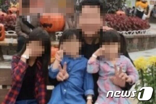 본문 이미지 - 경남 창녕군에서 계부와 친모가 9살 여아를 학대해 국민적 공분을 사고 있는 가운데 친모가 과거 한 온라인 카페에 “아동학대 신고 들어오더라도 (학교에) 안보내겠다”는 내용의 글을 작성한 것으로 확인됐다. 사진은 친모가 해당 카페에 등록한 사진. ⓒ 뉴스1