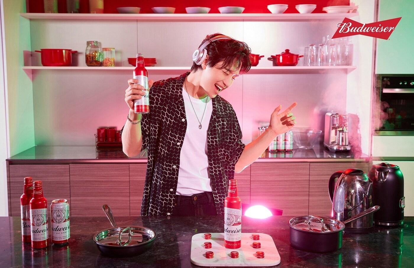 버드와이저 '즐겁게 넘겨' 캠페인(오비맥주 제공)ⓒ 뉴스1