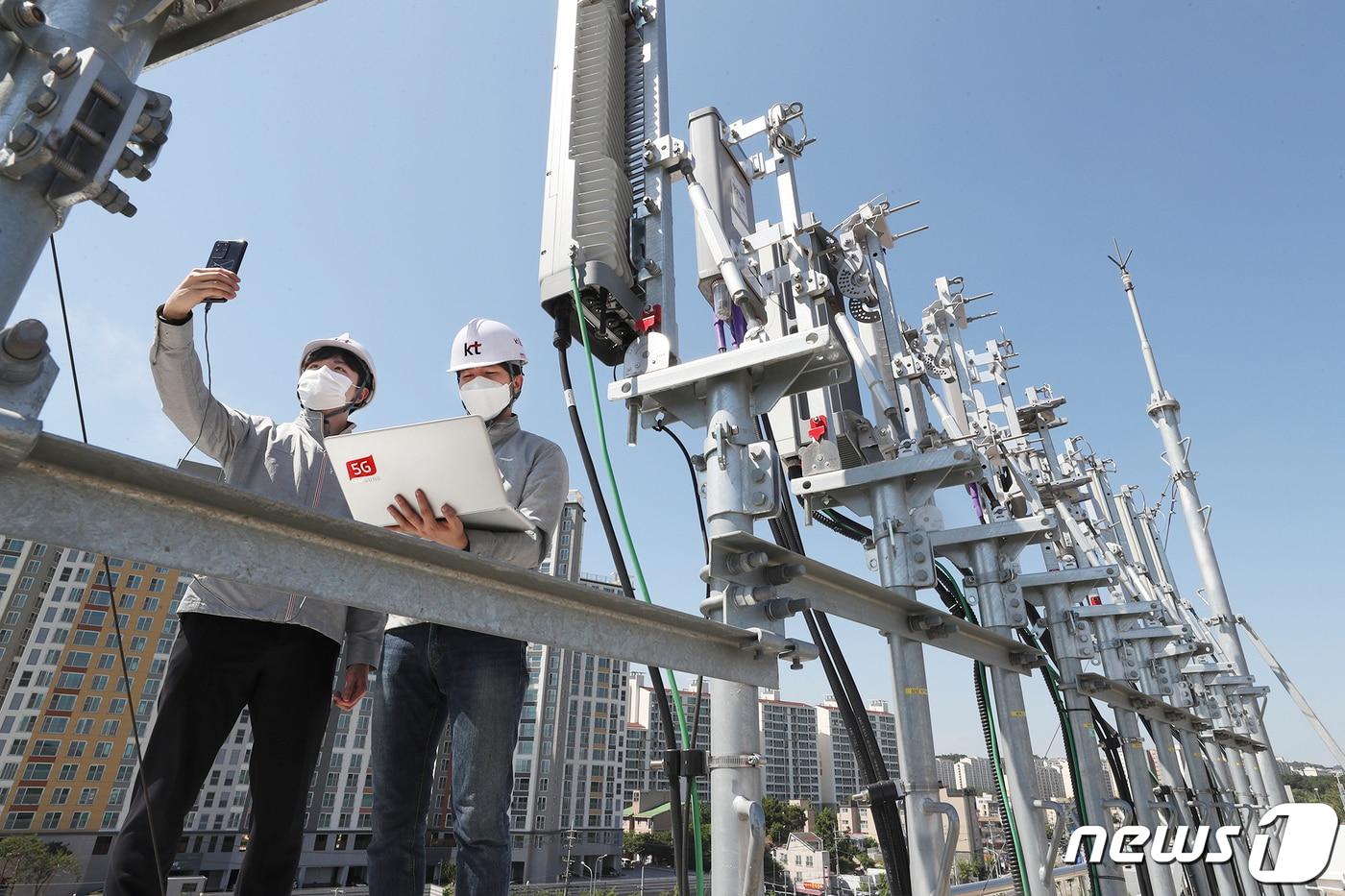 KT가 경기도 파주산업단지의 상용망에 5G 단독모드&#40;SA&#41; 네트워크를 구축한 모습. &#40;KT 제공&#41; 2020.6.25/뉴스1