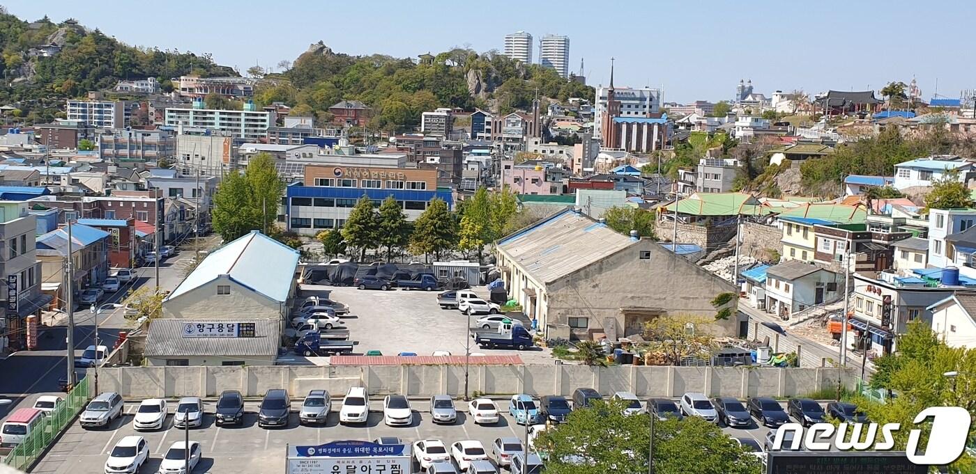 옛 목포세관 본관 터와 창고.(목포시 제공)2020.6.25/뉴스1 ⓒ News1 김영선 기자