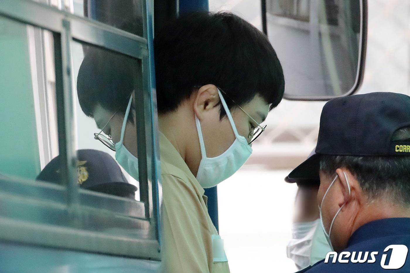 본문 이미지 - 미성년자 성폭행 혐의(아동·청소년의 성보호법에 관한 법률 위반 등)로 구속된 전 유도국가대표 왕기춘 ⓒ 뉴스1 공정식 기자