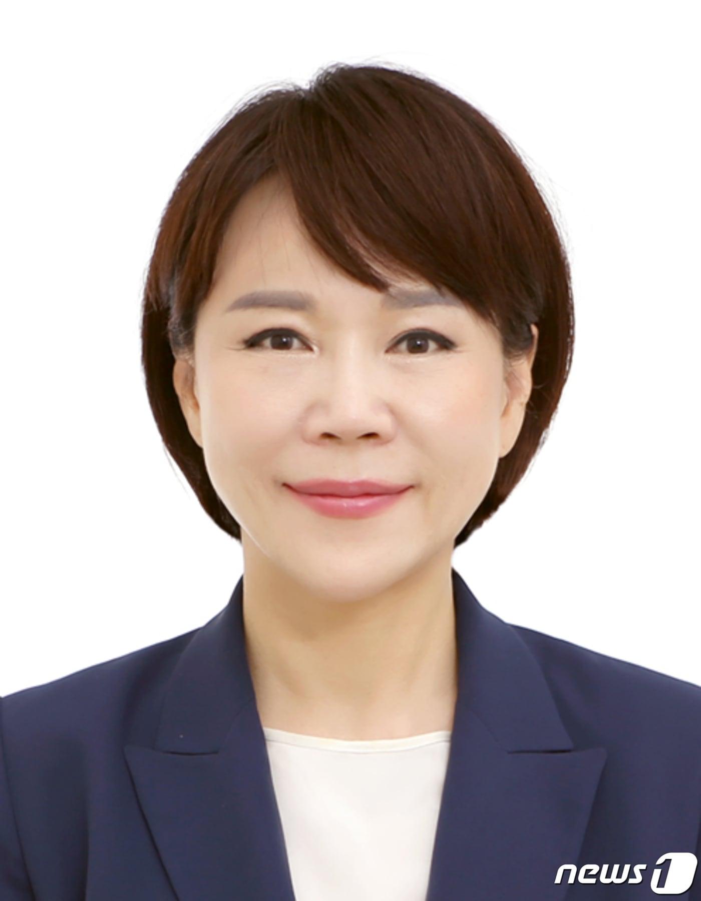 본문 이미지 - 문재인 대통령은 26일 신임 국민권익위원회 위원장에 전현희 전 의원을 내정했다. (청와대 제공) 2020.6.26/뉴스1 ⓒ News1 유승관 기자