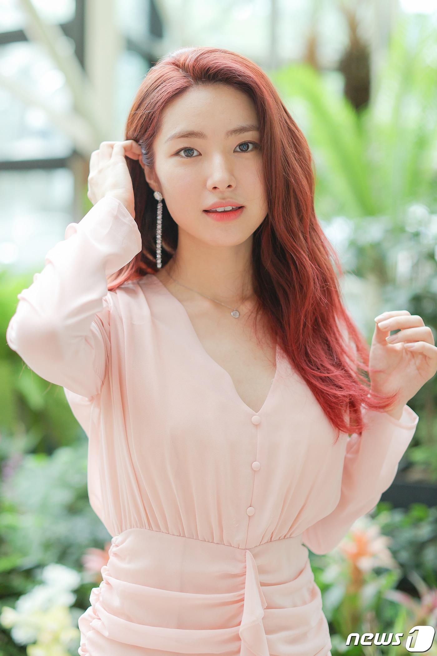 본문 이미지 - KBS2TV '영혼수선공'에서 열연 중인 배우 하영이 30일 뉴스1과의 인터뷰를 앞두고 포즈를 취하고 있다. 2020.6.30/뉴스1 ⓒ News1 김진환 기자