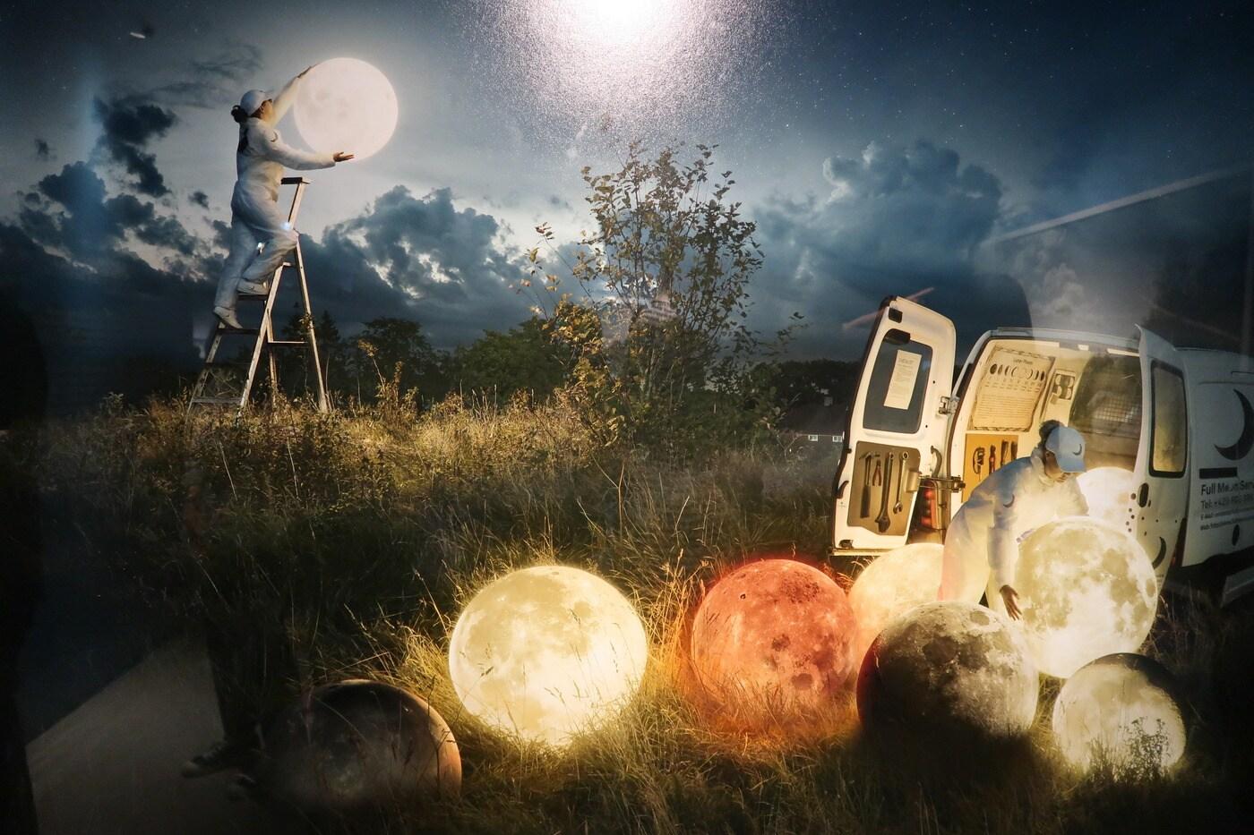 본문 이미지 - 에릭 요한슨의 '보름달 서비스'