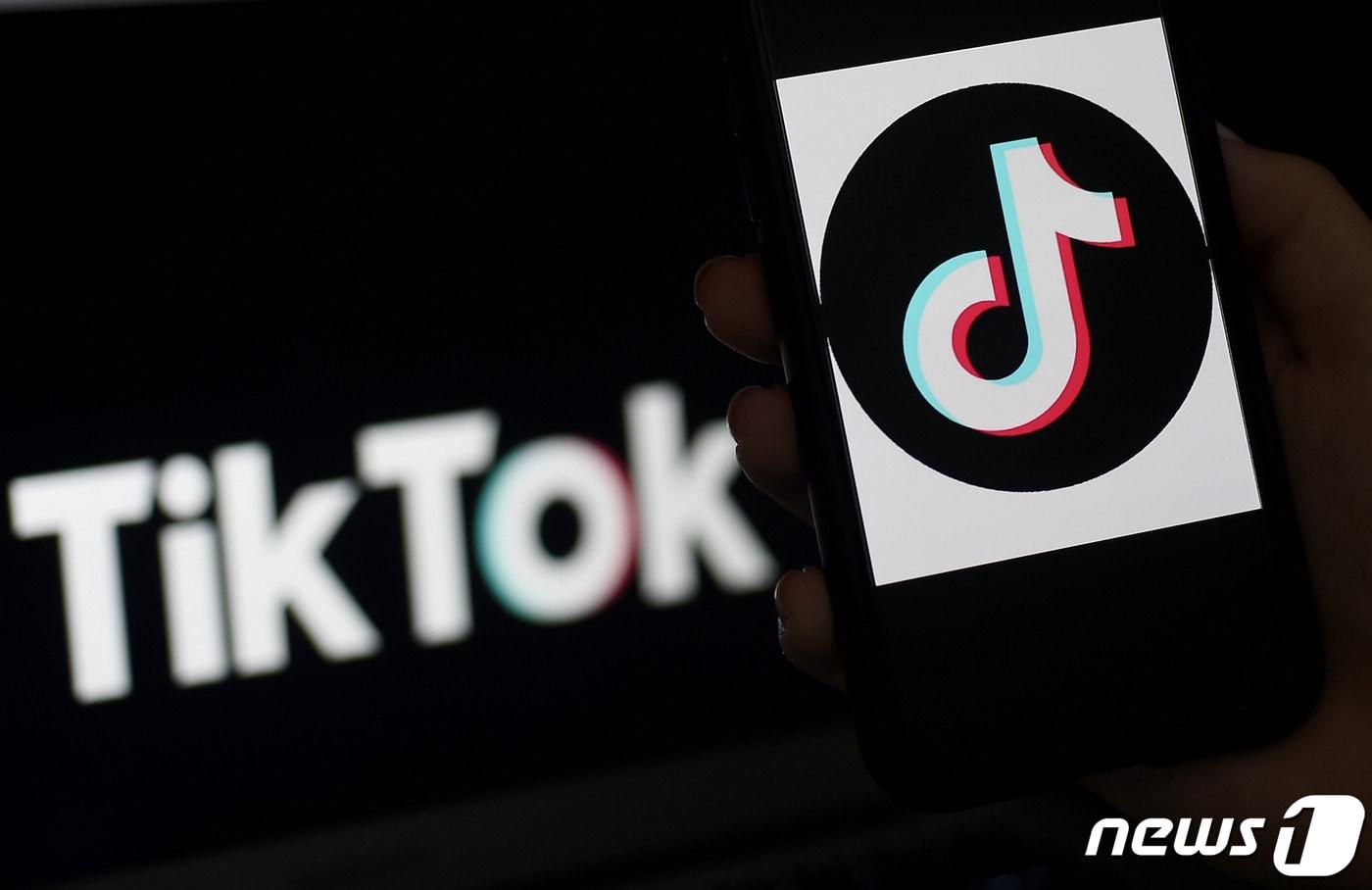 방송통신위원회가 초등학생의 개인정보를 무단 수집하고, 국내 이용자의 정보를 고지없이 해외로 이전한 틱톡에 과징금과 시정조치를 내렸다.  ⓒAFP=뉴스1