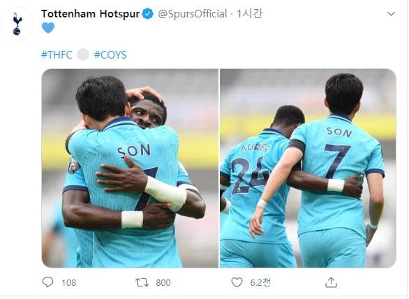 본문 이미지 - 손흥민이 골을 성공시킨 후 오리에에게 다가가 깊은 포옹으로 아픔을 위로했다. (토트넘 SNS) ⓒ 뉴스1