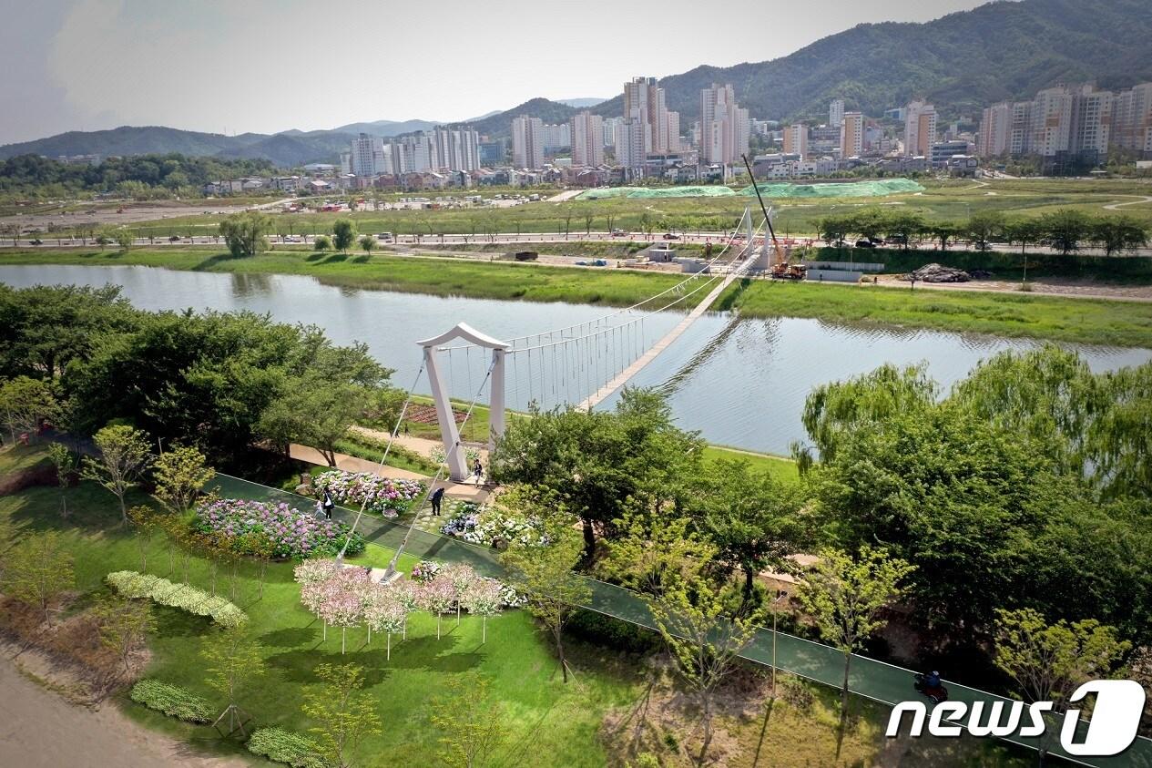 본문 이미지 - 동천 출렁다리 조감도.(순천시 제공)/뉴스1 ⓒ News1