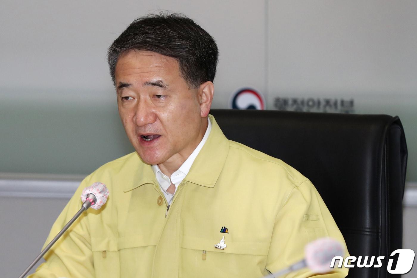 본문 이미지 - 박능후 보건복지부 장관. 2020.7.6/뉴스1 ⓒ News1 민경석 기자