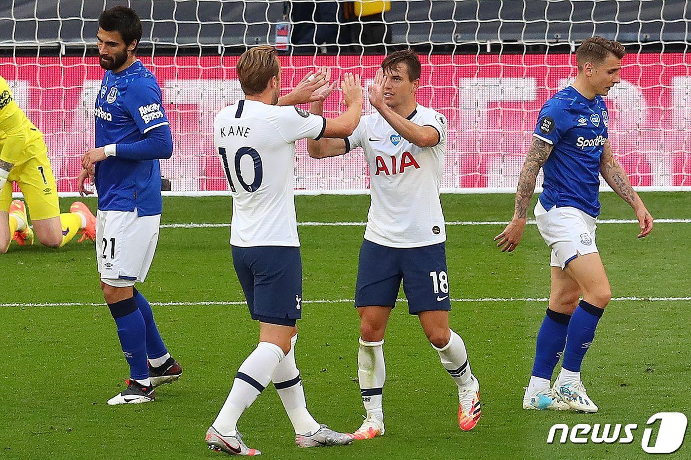 본문 이미지 - 토트넘이 에버튼을 1-0으로 꺾고 다음 시즌 유럽대항전 진출을 위한 작은 희망을 이어나갔다.  ⓒ AFP=뉴스1