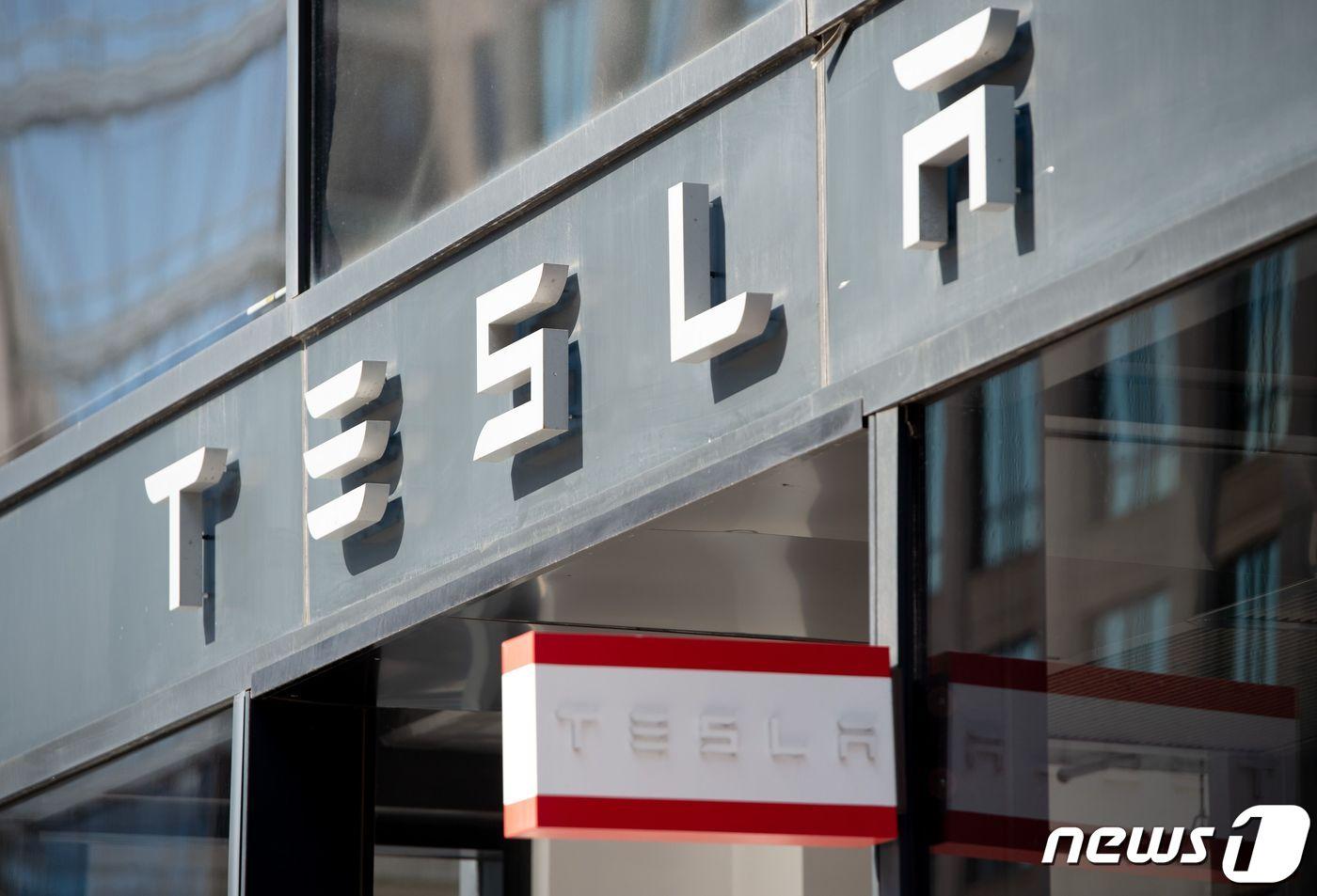 미국의 한 테슬라 자동차 매장 ⓒ AFP=뉴스1