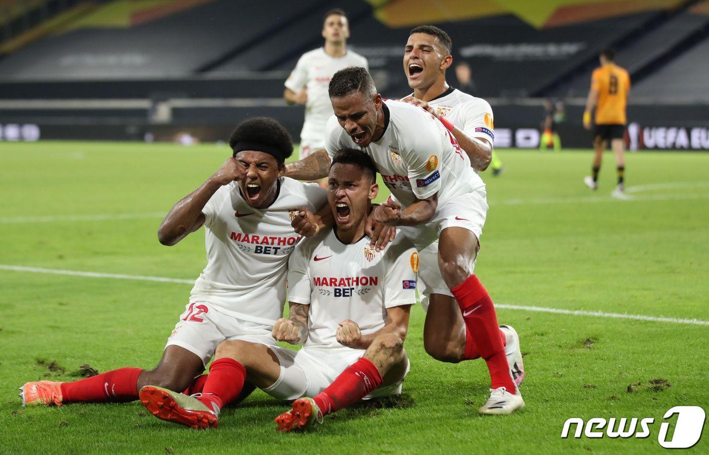 세비야가 오캄포스의 결승골로 울버햄튼을 제압, 유로파리그 4강에 올랐다. ⓒ AFP=뉴스1