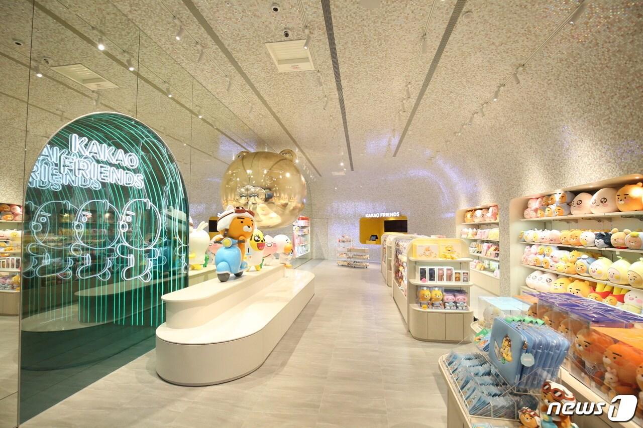 카카오프렌즈, 대만 타이베이에 첫 정규매장 연다 - 뉴스1