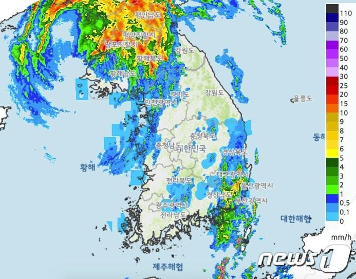 본문 이미지 - 27일 오전 6시50분 기준 레이더 합성영상(기상청 제공) /ⓒ 뉴스1