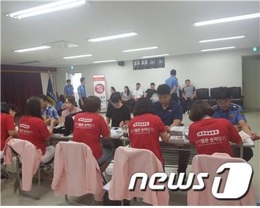 본문 이미지 - 전북 부안군보건소는 질병관리본부가 지정한 심뇌혈관질환 예방관리주간을 맞아 9월1~4일 '자기혈관숫자알기 레드서클' 캠페인을 진행한다. /ⓒ 뉴스1