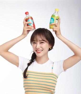 본문 이미지 - 해태htv 썬키스트 과일사이다 새 모델 세정ⓒ 뉴스1(LG생활건강 제공)