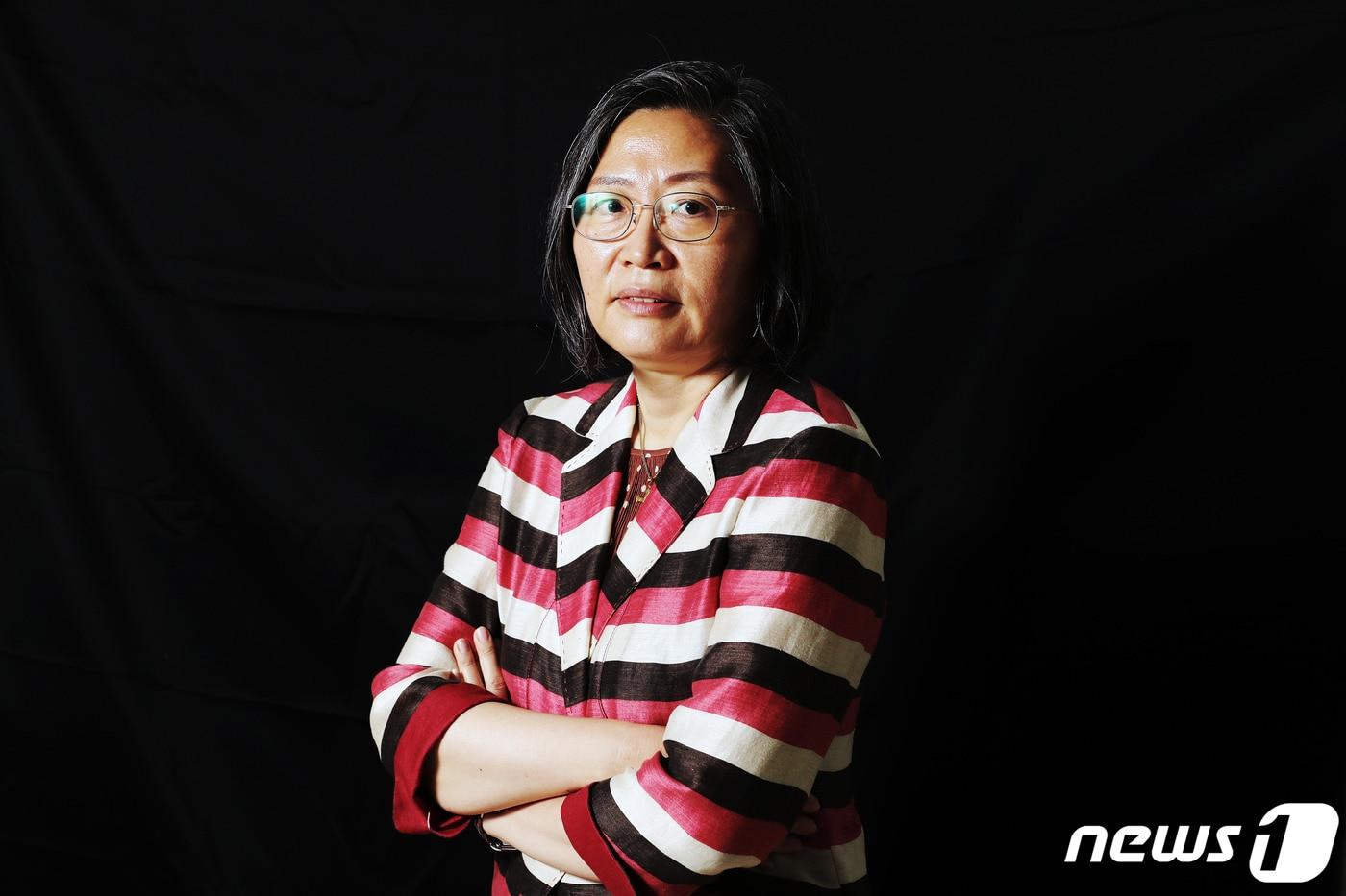 이수정 경기대학교 범죄심리학과 교수가 4일 오전 경기도 수원시 영통구 경기대학교 수원캠퍼스에서 뉴스1과 인터뷰를 마치고 포즈를 취하고 있다. 2020.8.4/뉴스1 ⓒ News1 조태형 기자